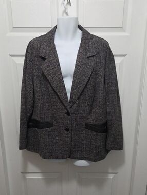 Avenue Size 26/28 Black and Charcoal Tweed Blazer with Faux Leather Trim